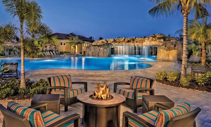 Naples Condo | Luxury Awaits In Our 2 Bed 2 Bath at Bonita National