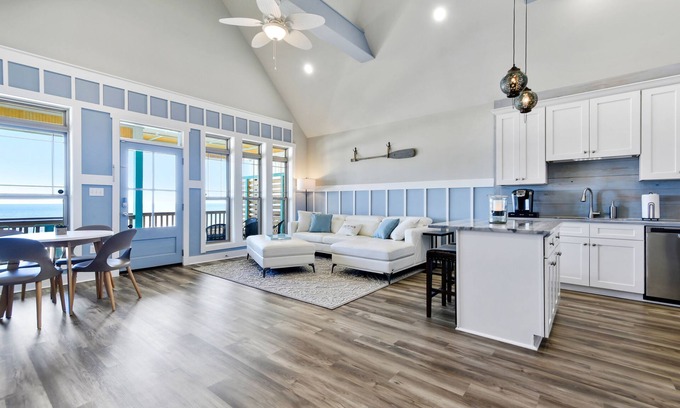 Long Beach House | Luxury Beach Front Home!