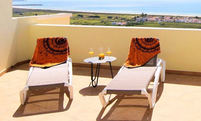 Meia Praia Apartment | Luxury beach penthouse with best views in Lagos and lots of space