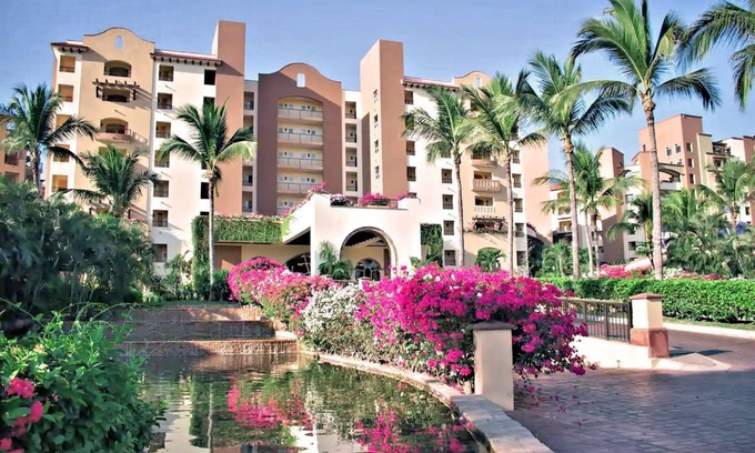 Isla Iguana Apartment | Luxury Beachfront Villa - 2 Bedrm, 1 bdrm, Suite or Studio- 2 min from the beach