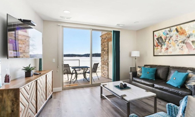 Lake Delton Condo | Luxury Beachfront Retreat at Delton Grand