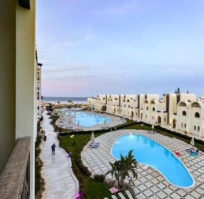 Sahl Hasheeh Apartment | luxury Beachfront Studio- Foreign Nationals Only