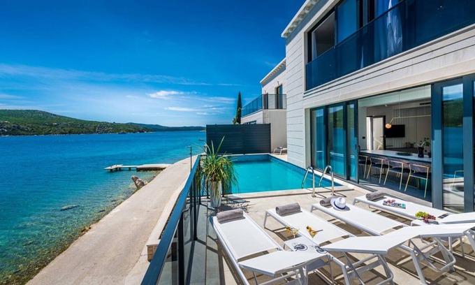 Slano Villa | Luxury Beachfront Villa Zaira with private pool in Slano - Dubrovnik