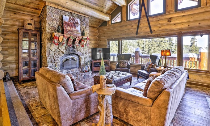 Quandary Village Cabin | Luxury Breckenridge Cabin w/ Mountain Views