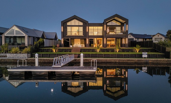 Whitianga House | Luxury Canal Front Holiday Home with Private Jetty and Breathtaking Views