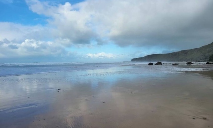 Newquay Apartment | Luxury caravan, Newquay Bay. Amazing views.