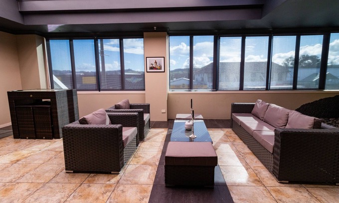 Taupo Apartment | Luxury Central Apartment -A short walk to shops, restaurants, cafes & lake Taupo