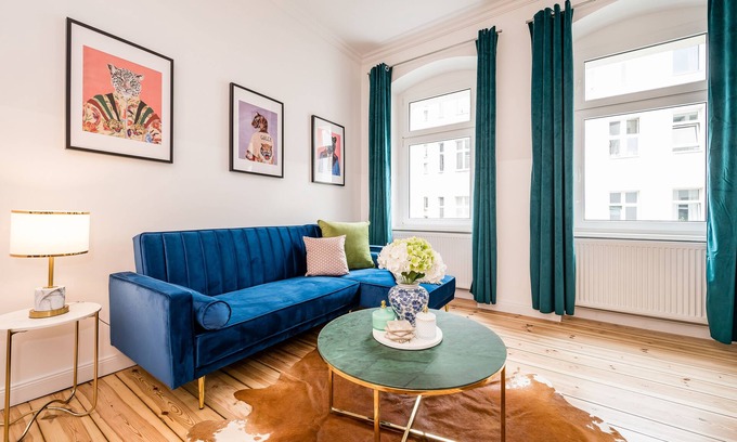 Charlottenburg Apartment | Luxury Central West Apartment in Berlin Charlottenburg