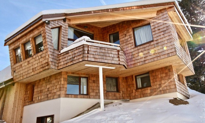 Avoriaz Ski Chalet | Luxury chalet for 12, sauna, fireplace, included services