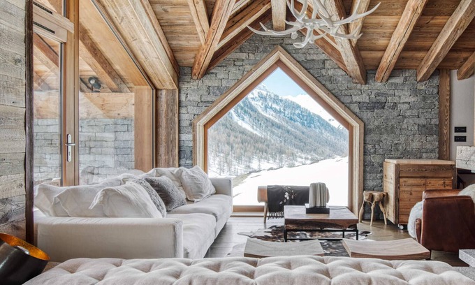 Le Fornet Ski Chalet | Luxury chalet with pool, sauna, hammam, cinema, and game room