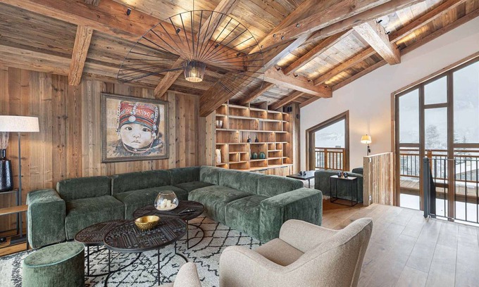 Le Praz Ski Chalet | Luxury Chalet with Pool, Near Ski Lifts in Courchevel