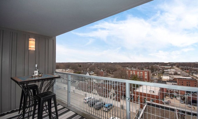 Champaign Apartment | Luxury Condo in Downtown Champaign
