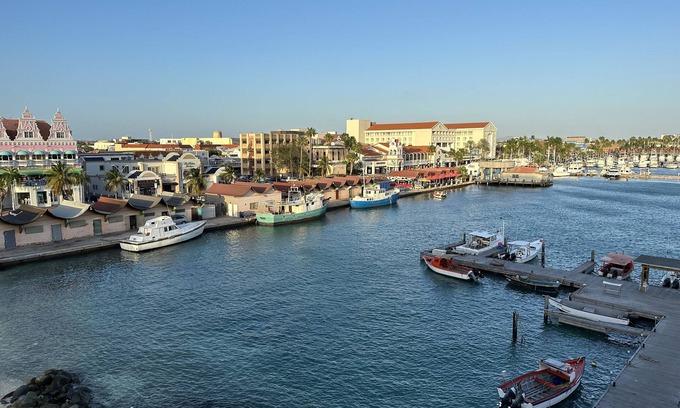 Oranjestad Condo | Luxury Condo in Oranjestad (Harbour House)