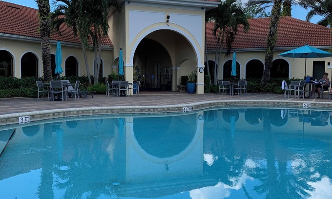Marbella Lakes Condo | Luxury condo inn the heart of Naples, 3/2, community pool and fitness center