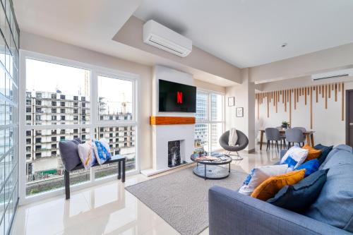 Barangay 76 Apartment | Luxury Condo Ocean View 1,2,3, & 4 Bedrooms Infinity Pool Gym Spa Next to Okada Solaire MOA NAIA Airport