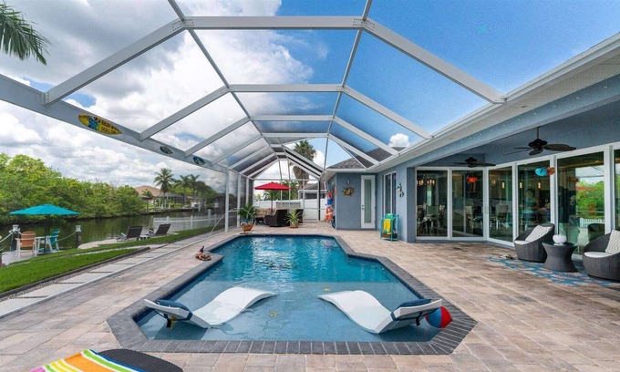Gulf Cove House | Luxury Contemporary Style House on Charlotte Harbor Area, Charlotte County House 5833
