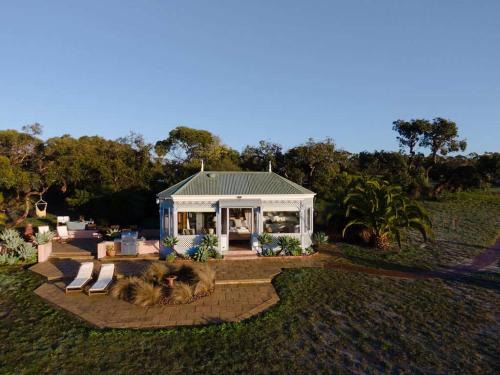 Waitpinga Apartment | Luxury Couples Hideaway by the Sea