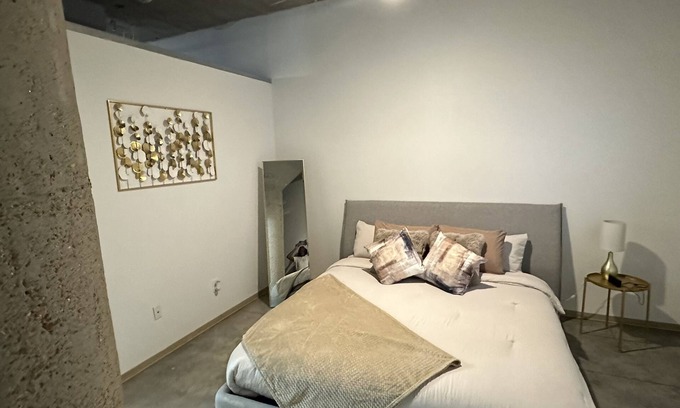 Downtown St. Louis Apartment | Luxury Cozy Loft Downtown STL