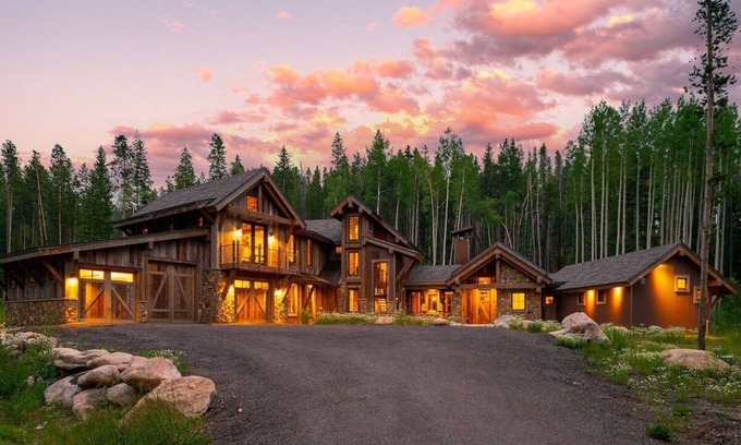 Granby House | Luxury Custom Home on 35 Acres