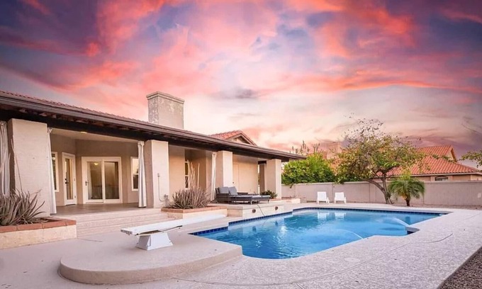 Mesa House | Luxury Desert Retreat – Heated Pool & Game Rm!