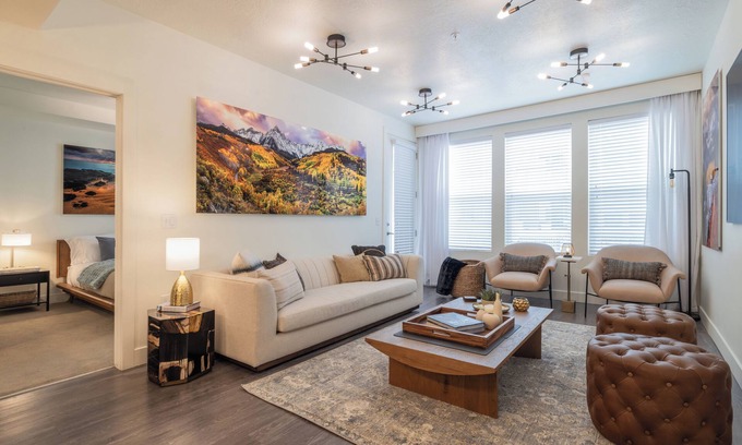 Downtown Salt Lake City Apartment | Luxury Downtown 2 Bd 2 Ba Suite - Rooftop Terrace, Steps to Delta Center & More!
