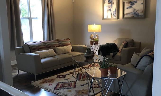 Rogers House | Luxury Escape close to Pinnacle Hills Promenade