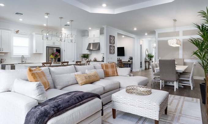 Naples House | Luxury Esplanade Home, 5 STAR! 3BR + Den, Resort Pools, Tennis & Beaches Nearby