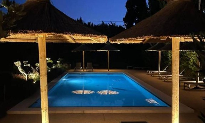 St.-Remy-de-Provence Villa | LUXURY FAMILY STAY IN ST REMY DE PROVENCE WITH HEATED POOL