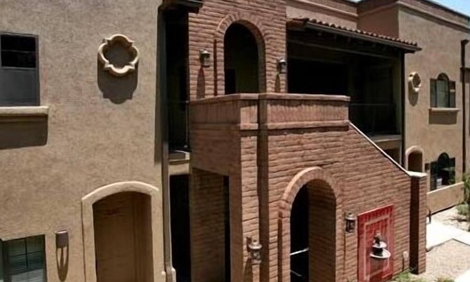 Tucson Condo | Luxury Foothills Condo - Resort Style Living