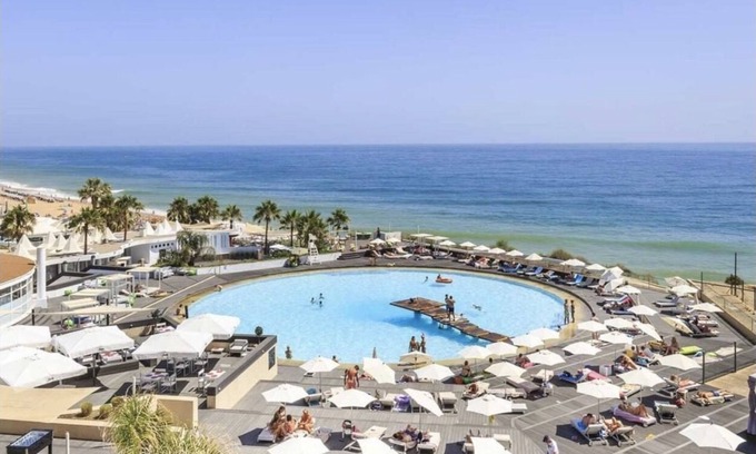 Vale do Lobo Apartment | Luxury ground floor 2 bedroom apartment with private terrace
