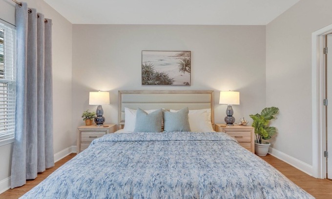 Savannah House | Luxury Group Retreat. Kid and Pet Friendly
