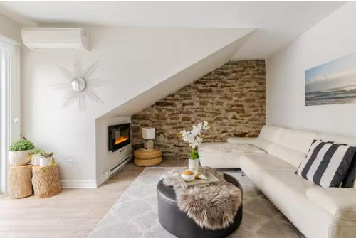 Perth Apartment | Luxury Heritage Escape with Spectacular Tay Basin View