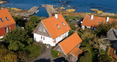 Bolshavn House | Luxury Holiday Home With Sea View