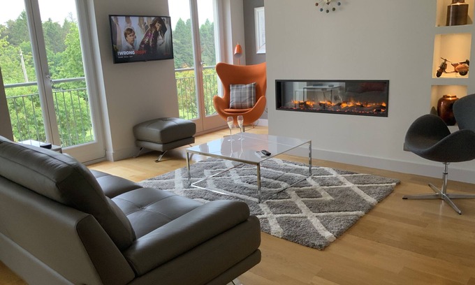 St. Andrews Apartment | Luxury home | Heart of town | Parking | Juliet balconies overlooking park