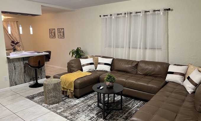Dania Beach House | Luxury Home in Dania Beach