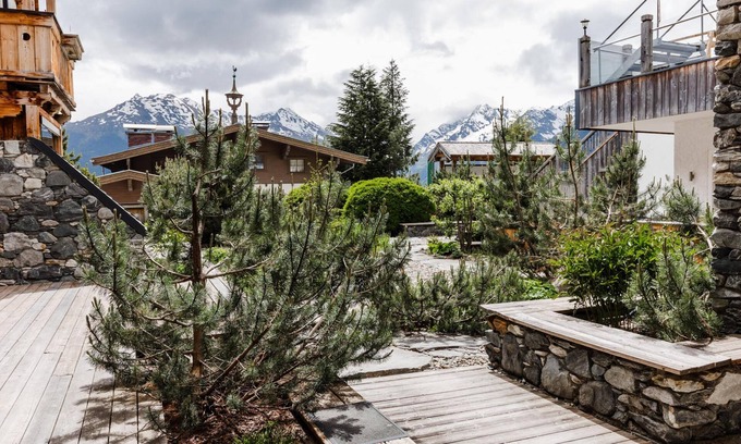 Schonbach Apartment | Luxury home right at the Mittelstation lift