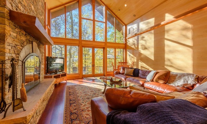 Boone House | Luxury Home with Putting Green & Hot Tub