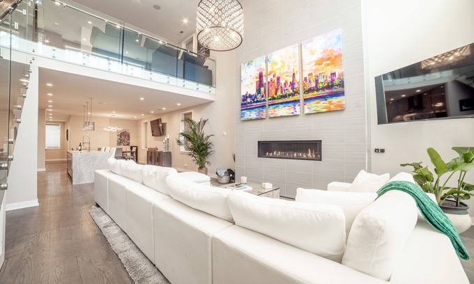 Old Town House | Luxury House in the heart of Old Town with Parking