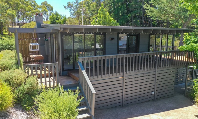Goughs Bay House | Luxury Lake House on Lake Eildon and only 35km from Mt Buller for skiers.