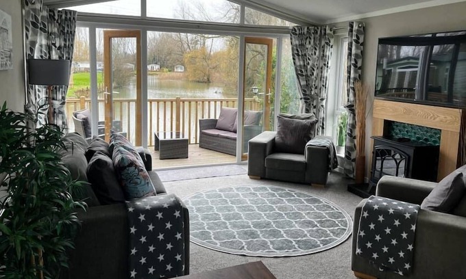 Great Houghton Cabin | Luxury Lake Side Lodge Sleeps 5, Very Quiet Location