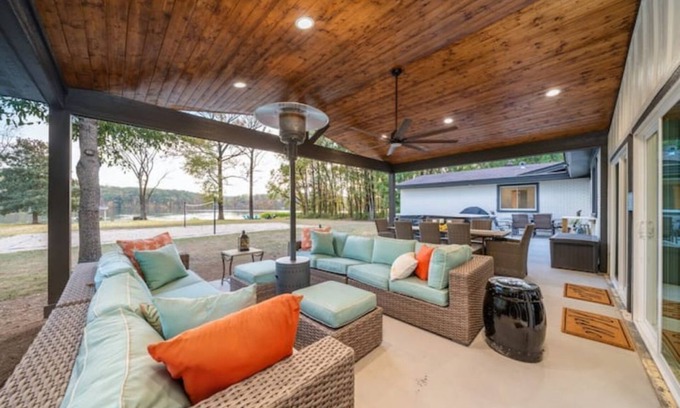 Jones Mills House | Luxury Lakefront Escape, Beach Volleyball, Kayaks, Fire Pit Hot Tub & Game Room!