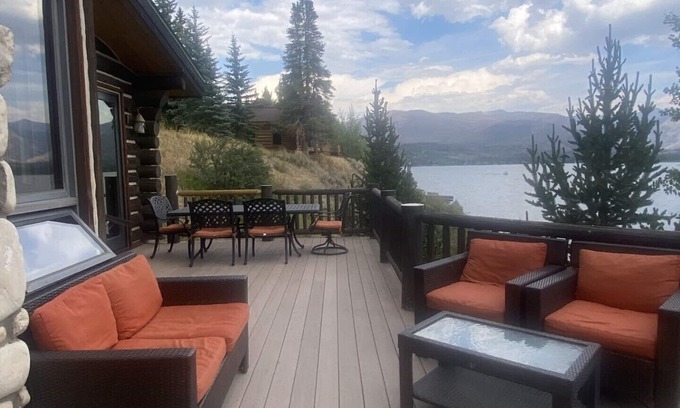Grand Lake Cabin | Luxury Lakeside Cabin on Shadow Mountain Lake