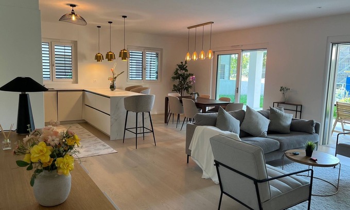 Rolle Apartment | Luxury lakeside home Geneva Lausanne