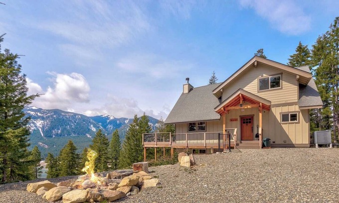 Cle Elum House | Luxury Lodge w/Mountain Views, Deck, Fire Pits, Trails, EV Charger, Foose Ball