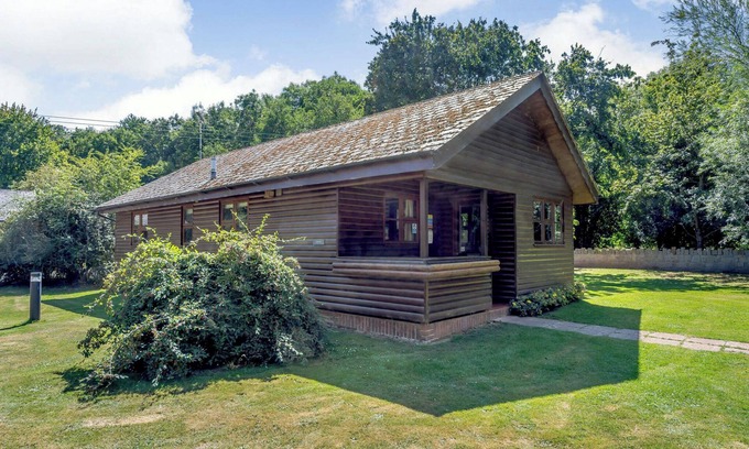 Kilcot Ski Chalet | Luxury lodge with one king-size double and one twin.