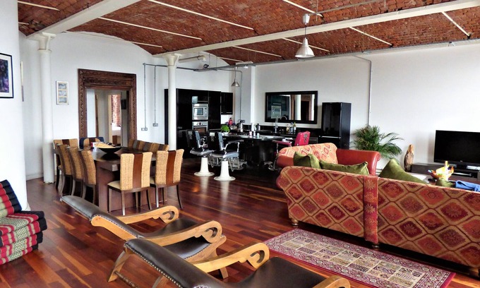 Port Glasgow Apartment | Luxury loft apartment by the River Clyde