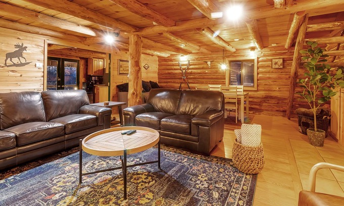 Ellicottville Cabin | Luxury Log Cabin! Seasonal possible. Privacy / nature close to town