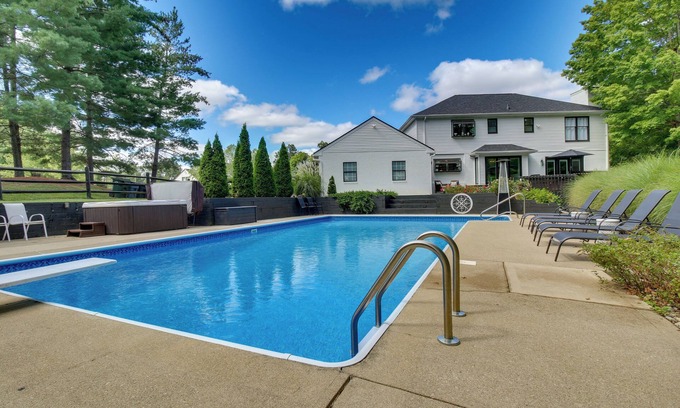 Otterbien Home Villa | Luxury Maineville Villa w/Private Pool & Deck