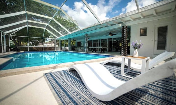 Pinecrest House | Luxury Miami Village w/Pool+Grill+MiniGolf