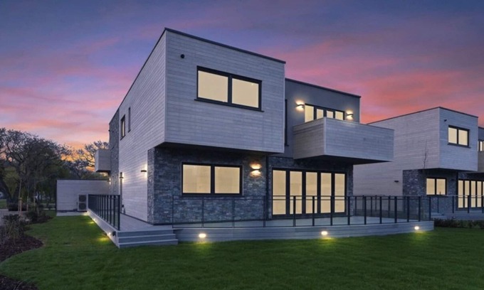 Hayling Island House | Luxury Modern Home with Sea Views - Sleeps 8
